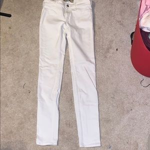 medium rise white hollister jean
